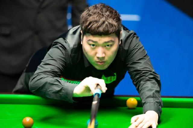 英超直播-斯诺克世锦赛颜丙涛力克古尔德 中国军团迎开门红
